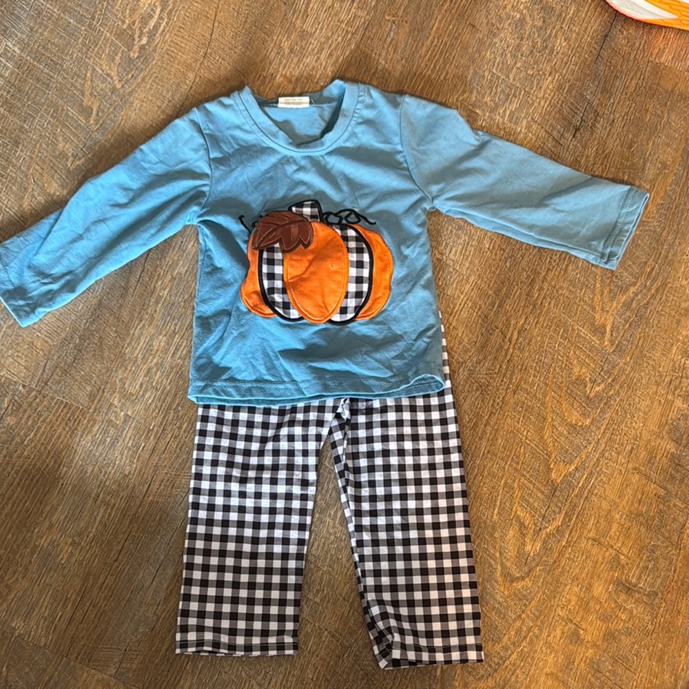 Pumpkin infant outfit